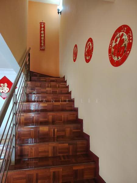 2-storey Terraced House for Sale in Setia Impian (Setia Alam) - Janie Lee - Stairwell - PropertyGuru.com.my