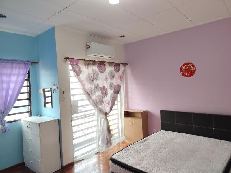 2-storey Terraced House for Sale in Setia Impian (Setia Alam) - Janie Lee - Master Bedroom - PropertyGuru.com.my