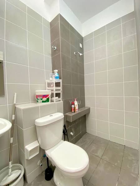 Rumah Teres 2 Tingkat untuk Disewa di Hulu Langat (Selangor) - Erin Yusof - Bathroom - PropertyGuru.com.my