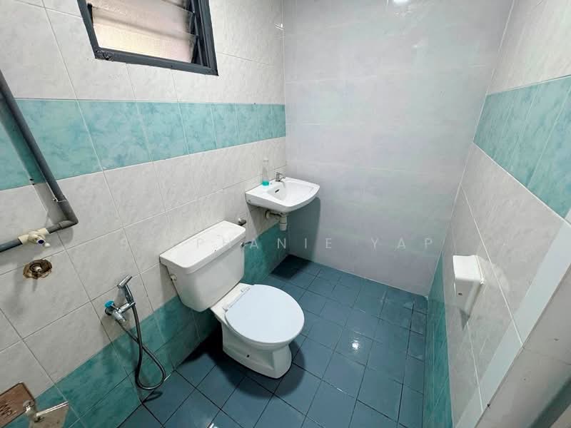 Rumah Teres untuk Disewa di Bandar Botanic (Klang) - Stephanie Yap - Bathroom - PropertyGuru.com.my