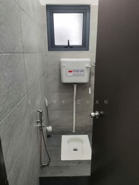 Shop / Office for Rent in Bandar Bukit Puchong 2 (Puchong) - BARRY CHAN - Bathroom - PropertyGuru.com.my