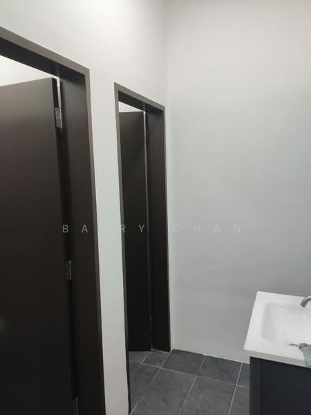 Shop / Office for Rent in Bandar Bukit Puchong 2 (Puchong) - BARRY CHAN - Bathroom - PropertyGuru.com.my