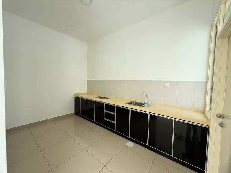 Rumah Kluster untuk Dijual di Taman Adda Heights (Tebrau) - Evon Yap - Kitchen - PropertyGuru.com.my
