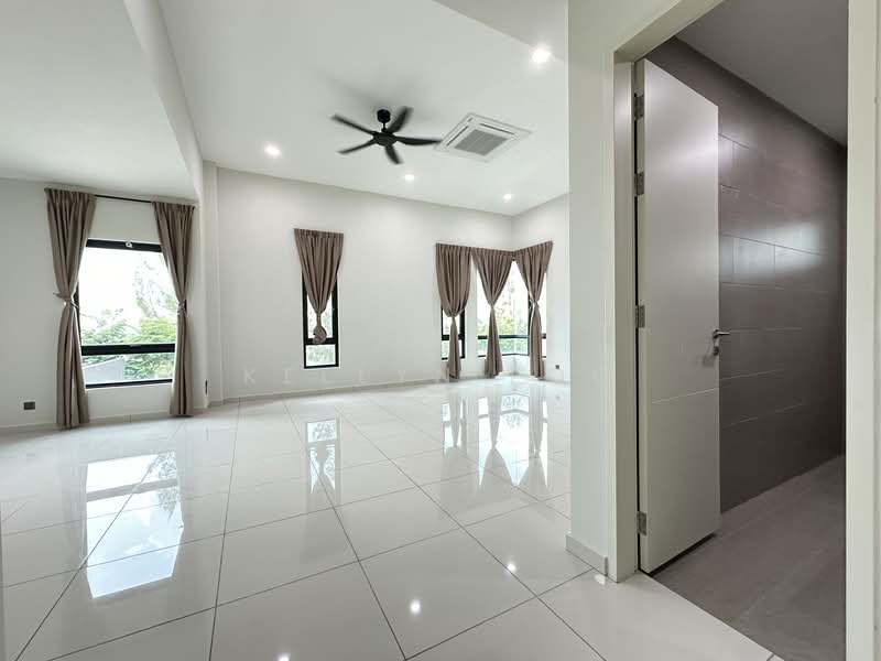 For Sale - SEAVIEW Freehold 8 Residence 2 storey Semi-D