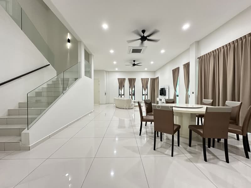 For Sale - SEAVIEW Freehold 8 Residence 2 storey Semi-D