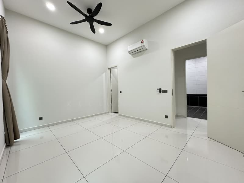 For Sale - SEAVIEW Freehold 8 Residence 2 storey Semi-D