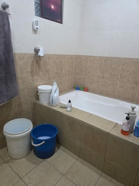 Rumah Teres 2 Tingkat untuk Dijual di Setia Impian (Setia Alam) - Stephanie Yap - Bathroom - PropertyGuru.com.my