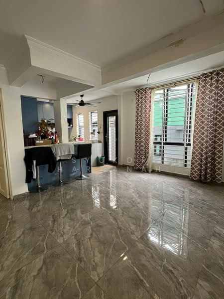 Rumah Teres 2 Tingkat untuk Dijual di Batu Caves (Selangor) - Syukor Hartanah - Living Room - PropertyGuru.com.my