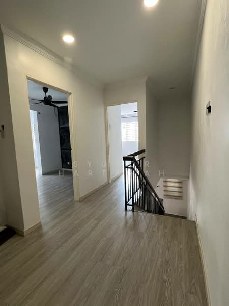 Rumah Teres 2 Tingkat untuk Dijual di Batu Caves (Selangor) - Syukor Hartanah - Corridor - PropertyGuru.com.my