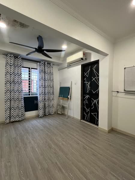 Rumah Teres 2 Tingkat untuk Dijual di Batu Caves (Selangor) - Syukor Hartanah - Living Room - PropertyGuru.com.my