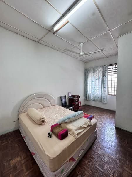2-storey Terraced House for Sale in Taman Puteri Wangsa (Ulu Tiram) - Evon Yap - Bedroom - PropertyGuru.com.my