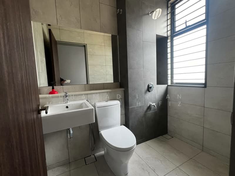Rumah Teres untuk Dijual di Elmina (Shah Alam) - Muhamad Irfan Muhamad Hafiz - Bathroom - PropertyGuru.com.my