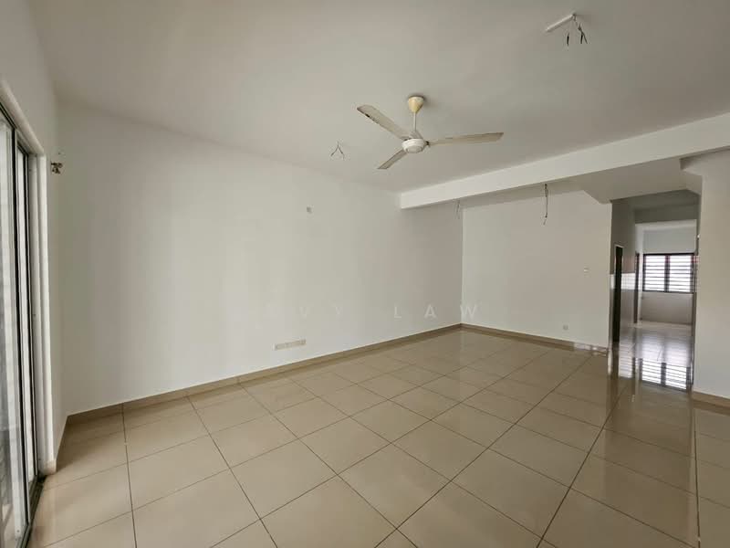 2-storey Terraced House for Sale in Taman Seri Austin (Tebrau) - Savy Law - Living Room - PropertyGuru.com.my