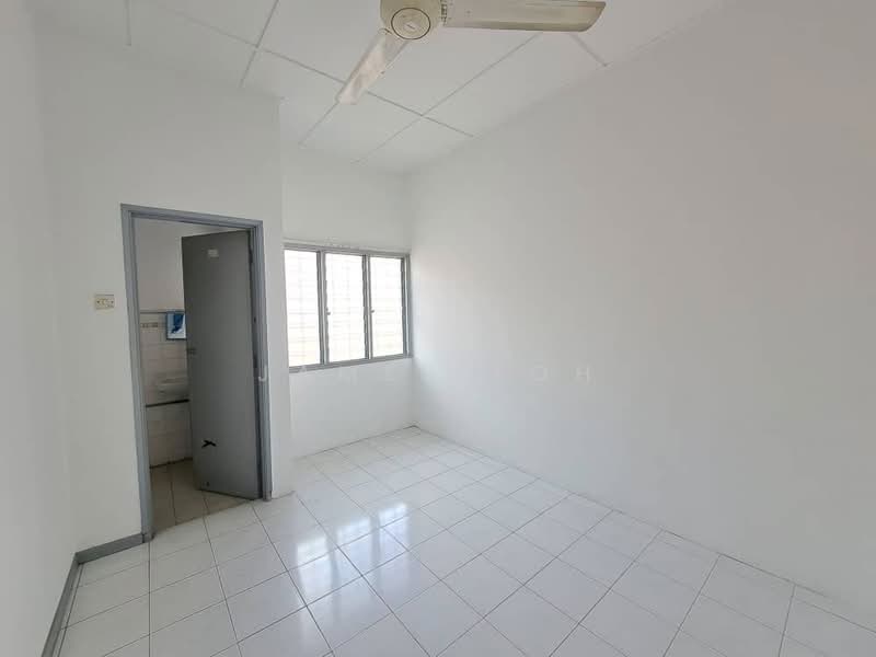 Rumah Teres 2 Tingkat untuk Disewa di Usj 1 (Subang Jaya) - James Loh - Interior - PropertyGuru.com.my