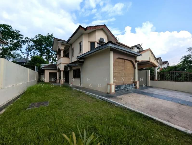 Rumah Berkembar untuk Dijual di Country Heights (Kajang) - Noor Hidayah Mohamad Noor - Exterior - PropertyGuru.com.my