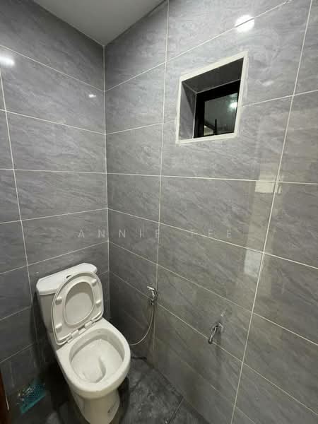 Untuk Dijual - Setia Indah Flat