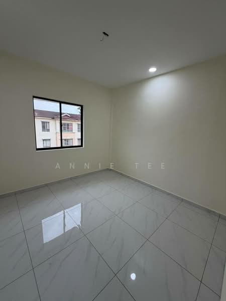 Untuk Dijual - Setia Indah Flat