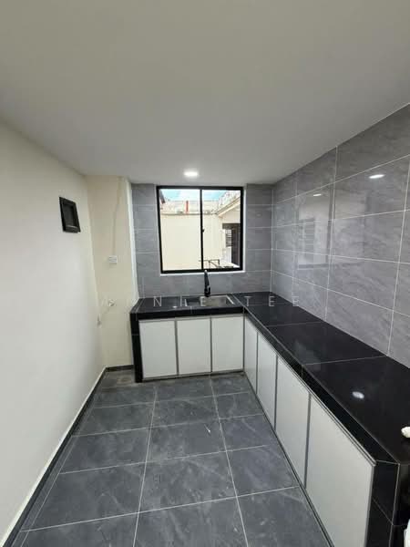 Untuk Dijual - Setia Indah Flat