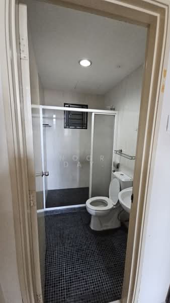 Service Residence for Sale at Connaught Avenue - Noor Hidayah Mohamad Noor - Bathroom - PropertyGuru.com.my