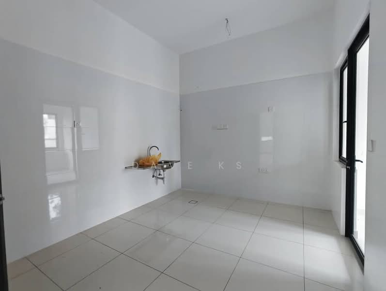 Semi-Detached House for Sale in Telok Panglima Garang (Selangor) - Dave KS - Kitchen - PropertyGuru.com.my