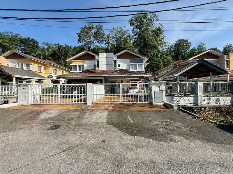 Semi-Detached House for Sale in Taman Tasik Semenyih (Semenyih) - Hairi Halim - PropertyGuru.com.my