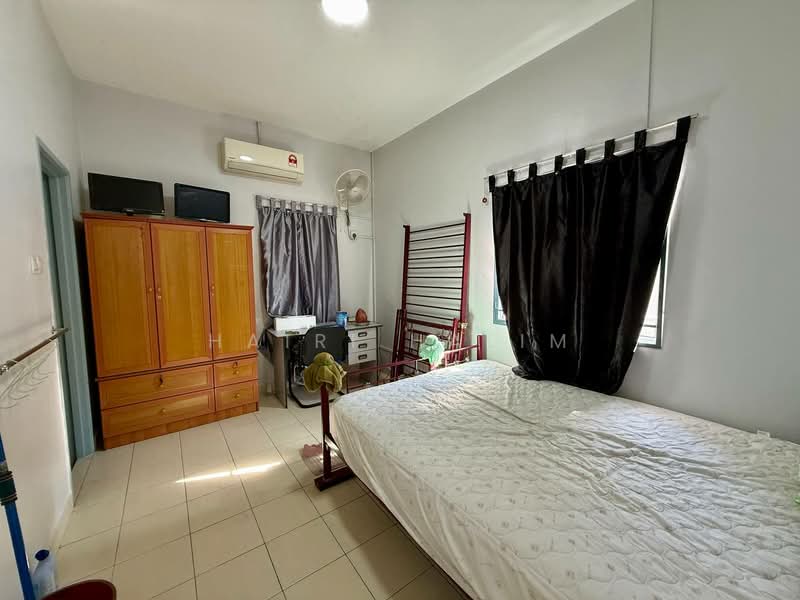 Semi-Detached House for Sale in Taman Tasik Semenyih (Semenyih) - Hairi Halim - PropertyGuru.com.my