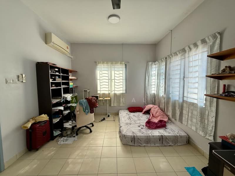 Semi-Detached House for Sale in Taman Tasik Semenyih (Semenyih) - Hairi Halim - PropertyGuru.com.my