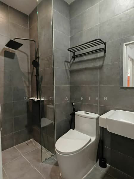 Servis Apartment untuk Disewa di The Mate @ Damansara Jaya - Marc Alfian - Bathroom - PropertyGuru.com.my