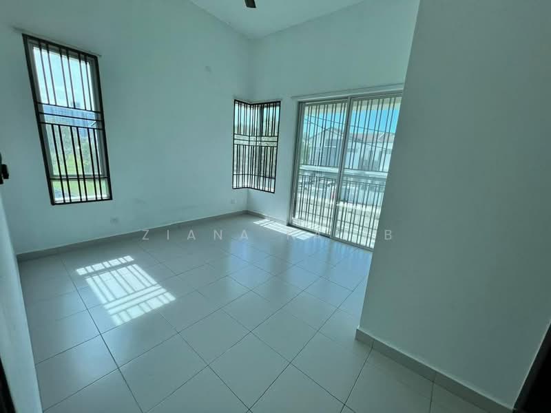 Cluster House for Sale in Shah Alam (Selangor) - Ziana Najib - Interior Bayu Suria Puncak Alam - PropertyGuru.com.my