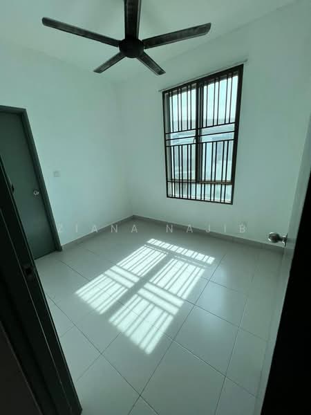 Cluster House for Sale in Shah Alam (Selangor) - Ziana Najib - Interior Bayu Suria Puncak Alam - PropertyGuru.com.my