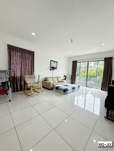 Semi-Detached House for Sale in Ambang Botanic (Klang) - Reilynn Tue - Living Room - PropertyGuru.com.my