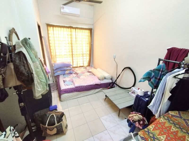2-storey Terraced House for Sale in Puncak Bestari (Puncak Alam) - Ziana Najib - Bedroom puncak bestari - PropertyGuru.com.my