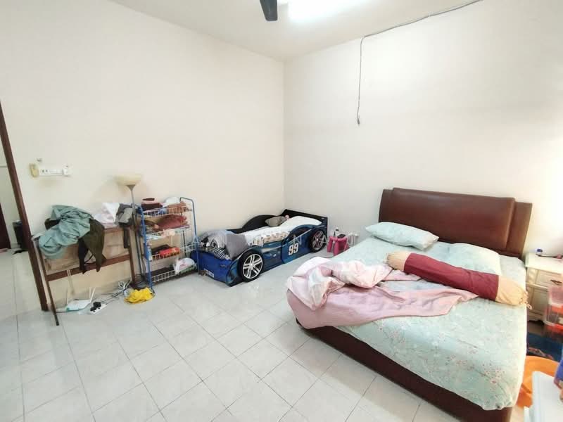 2-storey Terraced House for Sale in Puncak Bestari (Puncak Alam) - Ziana Najib - Bedroom puncak bestari - PropertyGuru.com.my