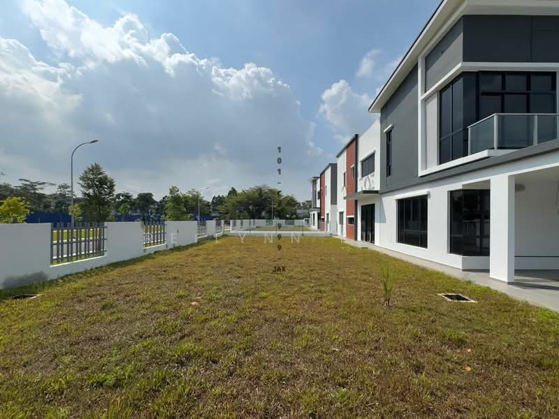 2-storey Terraced House for Sale in Setia Utama (Setia Alam) - Reilynn Tue - Exterior - PropertyGuru.com.my