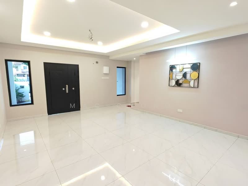 2-storey Terraced House for Sale in Bandar Mahkota Cheras (Cheras) - Mac Chong - Living Room - PropertyGuru.com.my