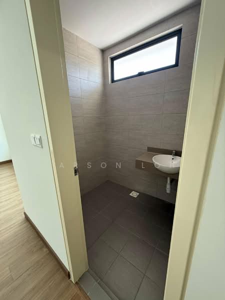 Rumah Teres untuk Dijual di Hulu Langat (Selangor) - Carson Loh - Bathroom - PropertyGuru.com.my