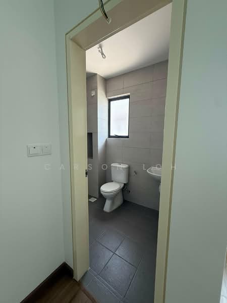 Rumah Teres untuk Dijual di Hulu Langat (Selangor) - Carson Loh - Bathroom - PropertyGuru.com.my