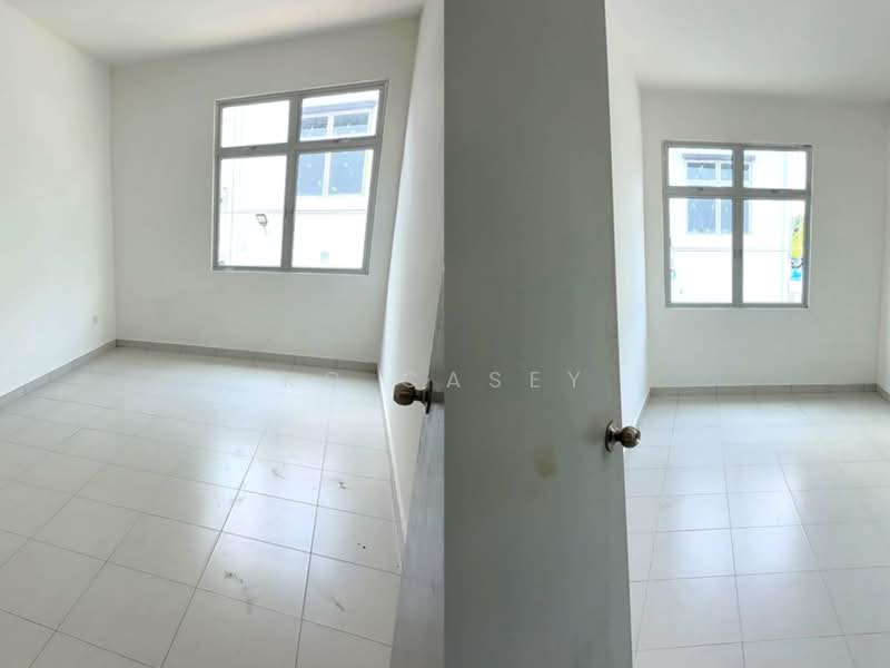 Rumah Teres untuk Dijual di Skudai (Johor) - KC Casey - Common room x 2 - PropertyGuru.com.my