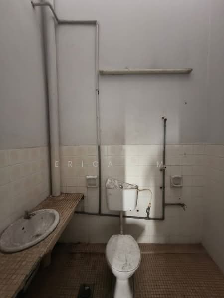 Untuk Disewa - Jalan Senai Utama 5/7, Senai