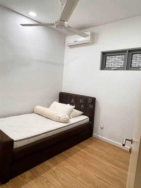 Condominium for Rent at Lakefront Residence - Asna Abdul Rahman - PropertyGuru.com.my