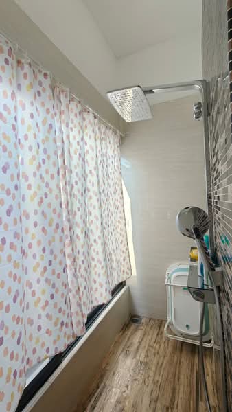 Semi-Detached House for Sale in Anggun 2 Residence (Rawang) - Tan Chee Kin - Bathroom - PropertyGuru.com.my