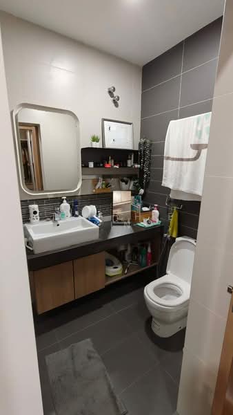 Semi-Detached House for Sale in Anggun 2 Residence (Rawang) - Tan Chee Kin - Bathroom - PropertyGuru.com.my