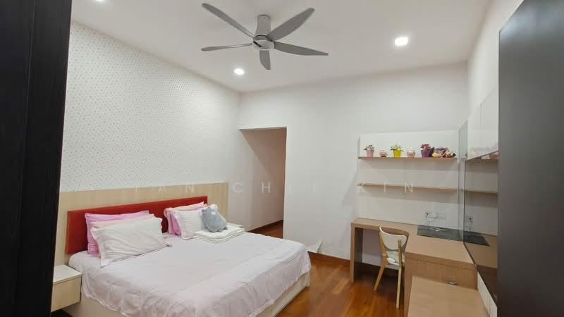 Semi-Detached House for Sale in Anggun 2 Residence (Rawang) - Tan Chee Kin - Bedroom - PropertyGuru.com.my