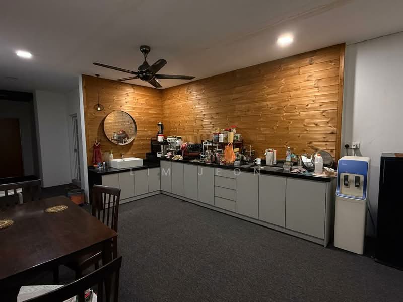 Kilang untuk Dijual di Kampung Bukit Kemuning (Shah Alam) - Lim Jeon - Kitchen - PropertyGuru.com.my