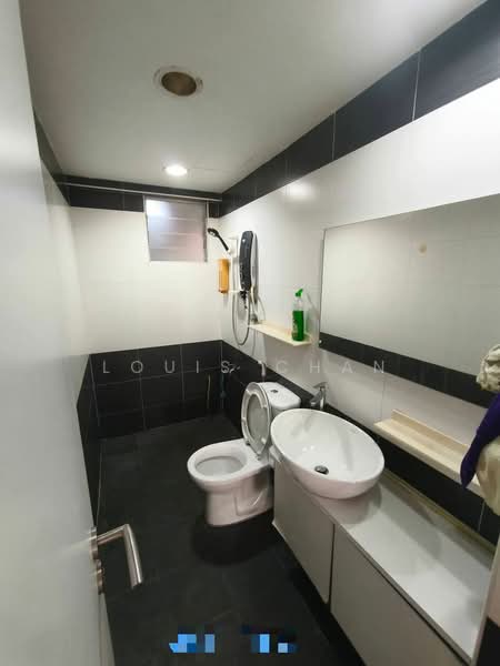 Kondominium untuk Dijual di Pelangi Heights - Louis Chan - Bathroom - PropertyGuru.com.my