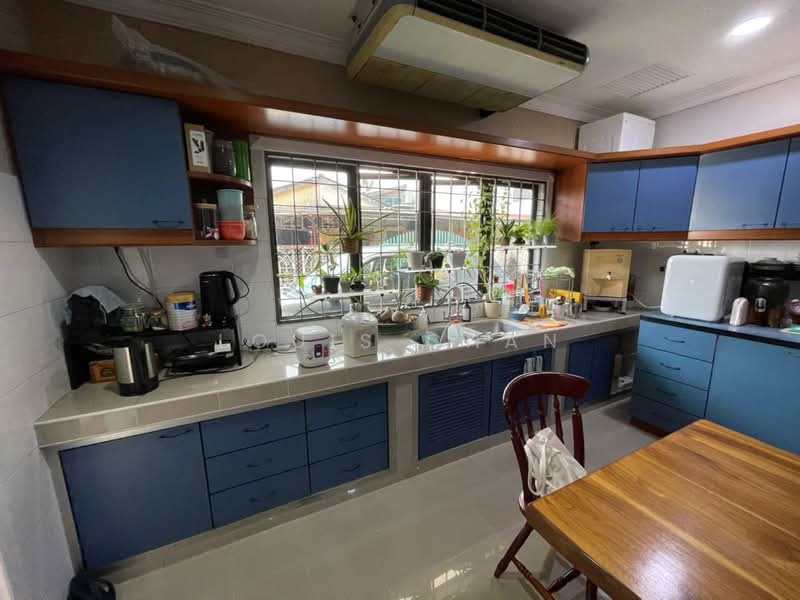 Rumah Teres 1 Tingkat untuk Dijual di Klang (Selangor) - Louis Chan - Kitchen - PropertyGuru.com.my