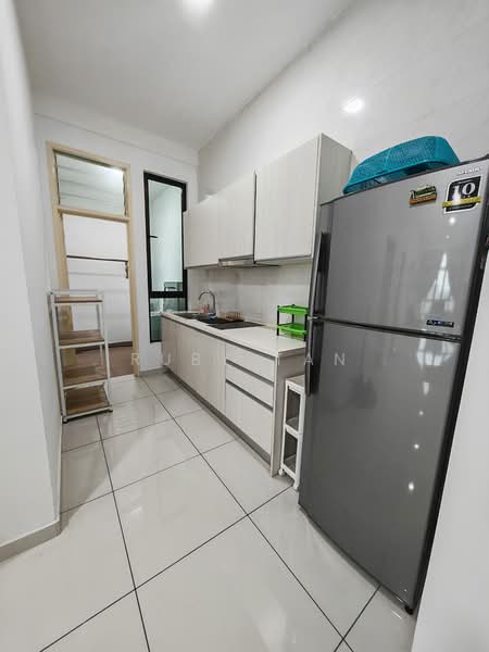 Service Residence for Rent at D'Summit Residences - Ruby Tan - Kitchen - PropertyGuru.com.my