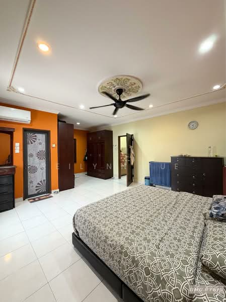 Rumah Teres 2 Tingkat untuk Dijual di Kampung Batu Belah (Klang) - Reilynn Tue - Bedroom - PropertyGuru.com.my
