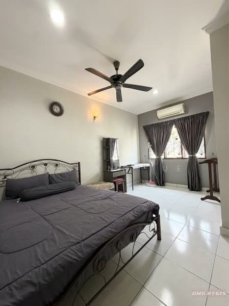 Rumah Teres 2 Tingkat untuk Dijual di Kampung Batu Belah (Klang) - Reilynn Tue - Bedroom - PropertyGuru.com.my