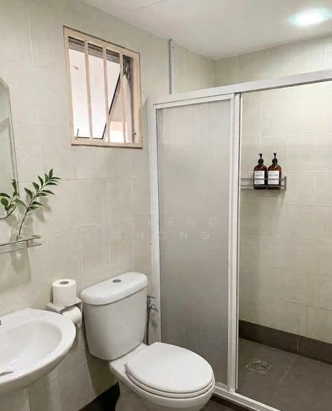 Kondominium untuk Dijual di Green Avenue Condominium - Clarence Chong - Bathroom - PropertyGuru.com.my